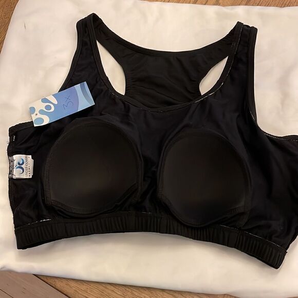 UNDER COVER WATER WEAR BLACK BIKINI TOP.  NO UNDERWIRE.   NICELY PADDED … - Picture 5 of 5